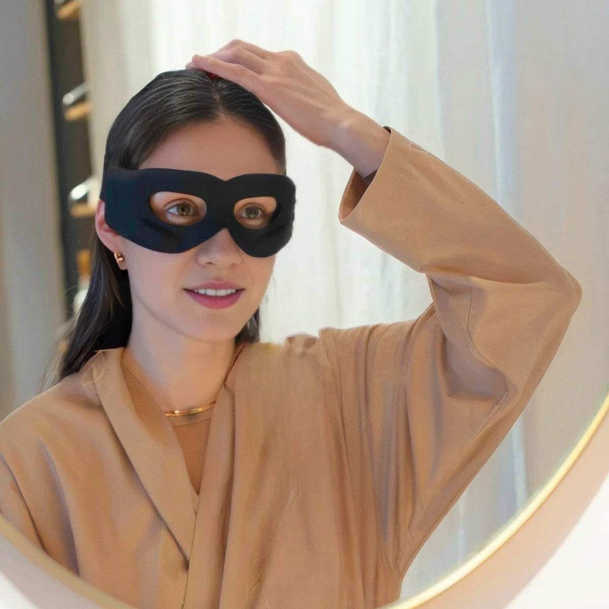 Illuminate Your Eyes : The Benefits of the EMS Eye Mask